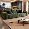 Novo modelo 2026: sofá de chenille luxuoso e minimalista para salas pequenas, apresentando uma paleta de cores creme e um design de tecido adequado para áreas de recepção
