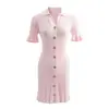 Sp 26 Verano Dulce Femenino Rosa Cuello de Camisa Manga con Volantes Ceñido a la Cintura Falda de Corte A Vestido de Punto de Sirena Adelgazante