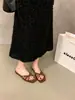 Primer Encuentro con la Vibra Perezosa y Relajada de la Temporada~ Zapatillas Baja Tacón Huecas Estilo Francés Color Champaña para Mujer, Modernas para Uso Exterior en Verano y Vacaciones