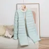 Otoño e Invierno Patrón Ondulado Estilo Mamá Nuevo Ligero de Longitud Media Cuello Redondo Chaqueta de Plumas Holgada Estilo Coreano Cuello Delgado Chaqueta sin Cuello
