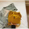 2026 Nova Moda Estilo Coreano Bolsa Saco Fashionável para Viagem e Exterior Bolsa de Ombro Casual Feminina Bolsa Transversal de Nylon para o Dia a Dia