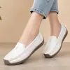 Directo de fábrica, nuevos mocasines planos de primavera/verano de talla grande, zapatos casuales huecos para mujer, mocasines, zapatos de suela de goma para mamá