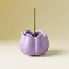 Quemador de Incienso Púrpura Lila Pétalo de Loto del Fabricante, Portainciensos Cerámico Creativo, Base de Incienso Inspirada en Zen para el Hogar, Portainciensos de Sándalo y Madera de Agar