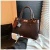 Bolso Retro Mate Transfronterizo para Mujer, Gran Capacidad, Nuevo Bolso de Hombro Cruzado Otoño e Invierno 2026, Bolso de Mano de Moda Bolso Platino
