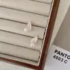 Pendientes de Perla con Forma de Hoja de Lujo Ligero de Nicho de Gama Alta para Mujer, Nuevo Estilo Popular 2025, Pendientes de Temperamento Único, Elegantes Accesorios para Orejas