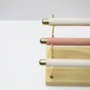 Soporte de Exhibición de Anillos de Tres Niveles Estilo Ins de Madera Maciza para Joyería
