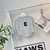 Camiseta de Primavera y Otoño para Niñas Estilo Occidental para Bebé Infantil Distintiva Moderna con Estampado de Letras Coreanas Irregular a la Moda Camiseta Básica