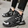 Tênis masculino, nova coleção outono/inverno 2026, tênis de corrida estilo estudante, sola grossa, que aumenta a altura, casual, cabedal de couro, moderno, tênis chunky, KS8890