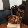 Bolsas Retro Transfronterizas Bolsas Tote Coreanas de Nicho para Mujer Transfronterizas Nuevas Simples Casuales para el Trabajo Bolsas de Hombro de Gran Capacidad