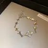 Pulseira Pingente Rombus com Diamantes Pavimentados Franceses Simples Fashionável para o Dia a Dia Joia de Luxo Leve Sensação de Alto Padrão Design de Joias Senso de Design Nicho