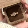 Libro Rojo Pequeño Explosiones Encaje Rosa Cristal Anillo Otoño e Invierno Noble Champaña Oro Rosa Superpuesto Huevo de Paloma Elegante Anillo