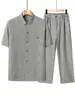 Traje casual para hombres de mediana edad y mayores, conjunto de dos piezas de abuelo con camisa de manga corta de cuello vuelto, atuendo de verano fino y transpirable de seda helada para papá