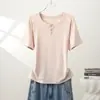 Camiseta versátil de verão, estilo minimalista, nova, com botões, gola redonda, manga curta, cor sólida, para mulheres, top base casual slim fit