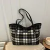 Bolso Tote de Hombro y Axila a Cuadros de Moda y Elegante de Gran Capacidad, Modelo Nuevo Verano 2026, Tendencia, para Mujer