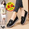 Mocasines planos de piel genuina 2025 Nuevos Zapatos casuales versátiles blancos Slip-on Suela blanda Planos Cómodos Zapatos de mamá