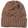 Gorro de punto de punto cruz para hombre y mujer europeo y americano, nuevo gorro de punto jacquard de diamante de lana cálido para ciclismo con protección para los oídos, otoño e invierno
