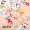 Primavera y verano nuevo broche de conejo felpa lindo animal pequeño caricatura japonés ropa de niñas zapatos colgante de bolso pequeño regalo