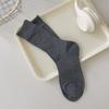 Pilhas Brancas de Meias Femininas para Primavera e Verão, Meias de Algodão Puro Respiráveis sem Costura Estilo Coreano de Cano Médio com Sapatos de Couro Pequenos e Meias Longas para o Verão