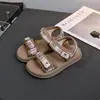 2026 Nuevo Estilo de Verano Zapatos Estudiantiles para Niños, Sandalias para Niños, Versión Coreana con Velcro, Zapatos de Playa para Niñas 5895