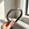Diadema tejida retro con pedrería estilo francés para mujer, un accesorio para el cabello chic y moderno, un nuevo y versátil pasador para el pelo