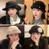 Boina Preta para Mulheres 2026 Novo Outono e Inverno Estilo Francês Hepburn Chapéu de Expats Chapéu de Pescador de Lã