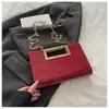2026 Nuevo Modelo Bolso de Cadena Metálica Bolso Cruzado de Moda de Gama Alta Bolso Pequeño Versátil para el Trabajo y Eventos Nocturnos
