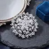 Broches de Flor de Pedrería Creativos de Venta Caliente Transfronterizos Europeos y Americanos Joyería de Pin para Corsage de Traje de Dama de Gama Alta Venta al por Mayor