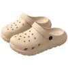 Zuecos de mujer para verano 2026, modelo nuevo, cómodos para caminar, sandalias de playa lindas, de punta cerrada, suela gruesa, pantuflas antideslizantes