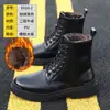 Fabricante de Zapatos Casuales de Cuero para Hombre en Wenzhou Liquidación de Stock Venta al por Mayor Fuente de Suministro para Transmisiones en Vivo Zapatos para Puestos Callejeros Zapatos de Cuero para Hombre Transpirables