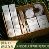 Set de cepillo de dientes y pasta de dientes desechable de alta gama para hotel, adecuado para su uso en hoteles y casas de huéspedes, con cabezal de cepillo de doble cara, empaquetado individualmente y diseñado para viajar.