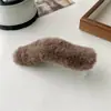 Grampo de Cabelo de Pelúcia Cor Sólida Outono e Inverno Grampo de Cabelo de Pelúcia Presilha de Cabelo Traseira Elegante Elegante Presilha de Tubarão Grampo de Cabelo Fofo Acessório de Cabelo