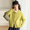 Coleção Nova Outono/Inverno 2026, simples e casual, para meninas, estilo coreano: jaqueta suéter raglan versátil de gola redonda com tricô waffle e manga longa