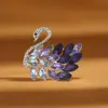 Broche Roxo Lavanda de Luxo Leve, um Buquê de Flores, Conjunto de Peças de Tricô para Usar por Cima, Acessórios de Roupa, Alfinete de Lapela, Anti-Exposição Venda por Atacado