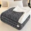 Manta de Lã de Coral Inverno Plus Veludo Espessada Tafetá Fleece Manta de Dormitório Manta de Sofá Quente e Confortável para Escritório Manta de Sesta