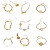 2026 Nuevo Brazalete Retro de Acero de Titanio para Mujer, Estilo Ins de Lujo Ligero con un Toque de Alta Gama, Joyería de Moda que No se Desvanece, Artículo Popular