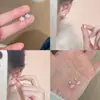 Pendientes Rosas Pequeños con Flor y Cierre de Rosca, Sencillos, Modernos y Delicados para Mujer, Pendientes Elegantes, Lujo Ligero, Sencillos, Dulces y Exquisitos