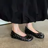 Sapatos vermelhos da moda, 4cm, sola macia, confortáveis, modelo novo de verão 2026, bico redondo, sem cadarço, sapatos baixos