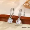 Aretes de Aro Redondos Completamente de Diamante con Aretes Colgantes Redondos de Diamante de Seis Garras para Mujer, Lujo Ligero, Exquisitos Colgantes de Pendientes de Circonita, Versátiles, Brillantes Accesorios para Pendientes