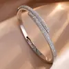 RAKOL Moda Luxo Leve Cobre Incrustado Zircônia Trevo de Quatro Folhas Aberto Ajustável Pulseira Feminina Nicho Toque de Alto Padrão Joia de Mão