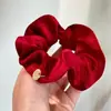 Scrunchie de Veludo Vinho Estilo Francês Vintage para Penteados, com Toque de Luxo