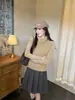Xiu Xi Xi 2026 Otoño Nuevo Estilo Elegante Chaleco de Cuello Alto + Suéter de Punto de Manga Larga Conjunto de Dos Piezas K25301