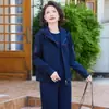 Elegantes trajes deportivos para madres de mediana edad, nueva moda de otoño, conjunto de tres piezas para mujeres de mediana edad, ropa casual de otoño para señoras