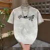 Camiseta Masculina Casual Versátil de Manga Meia-Manga com Gola Redonda, Estampa de Letras Simples, Estilo Novo de Verão, Leve Luxo, Tendência
