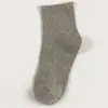Calcetines clásicos grises en blanco y negro para hombre y mujer, calcetines de algodón de color liso de tubo medio, calcetines absorbentes de sudor, calcetines tobilleros, calcetines de tubo medio, calcetines deportivos