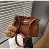 Bolsa de Nicho de Luxo Leve Transfronteiriça para Mulheres, Nova Bolsa Kelly Retrô da Moda, Bolsa Transversal de Ombro Único Casual da Moda para Mulheres