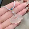 Pingente Cadeado Ruyi Nuvem Auspiciosa Calcedônia Branca Natural Ágata Cadeado da Paz Pingente de Joia de Jade Popular Fornecimento ao Vivo