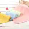 Fábrica de toalhas atacado fibra de bambu gancho toalha quadrada pequena 25*25 macia infantil creche toalha pequena
