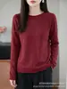 Novo suéter de tricô feminino para outono e inverno com bordas enroladas, gola redonda, corte solto, mangas compridas vazadas, peça básica estilosa