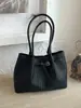 Bolso de mano tejido de patrón de nicho estilo coreano para mujer, nuevo modelo de verano 2026, bolso tote de gran capacidad, bolso de hombro para el trabajo