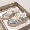 Zapatos Infantiles 2026 Otoño Nuevo Estilo Coreano Moda Deportiva para Niñas Mayores, Tenis Casuales Versátiles Antideslizantes